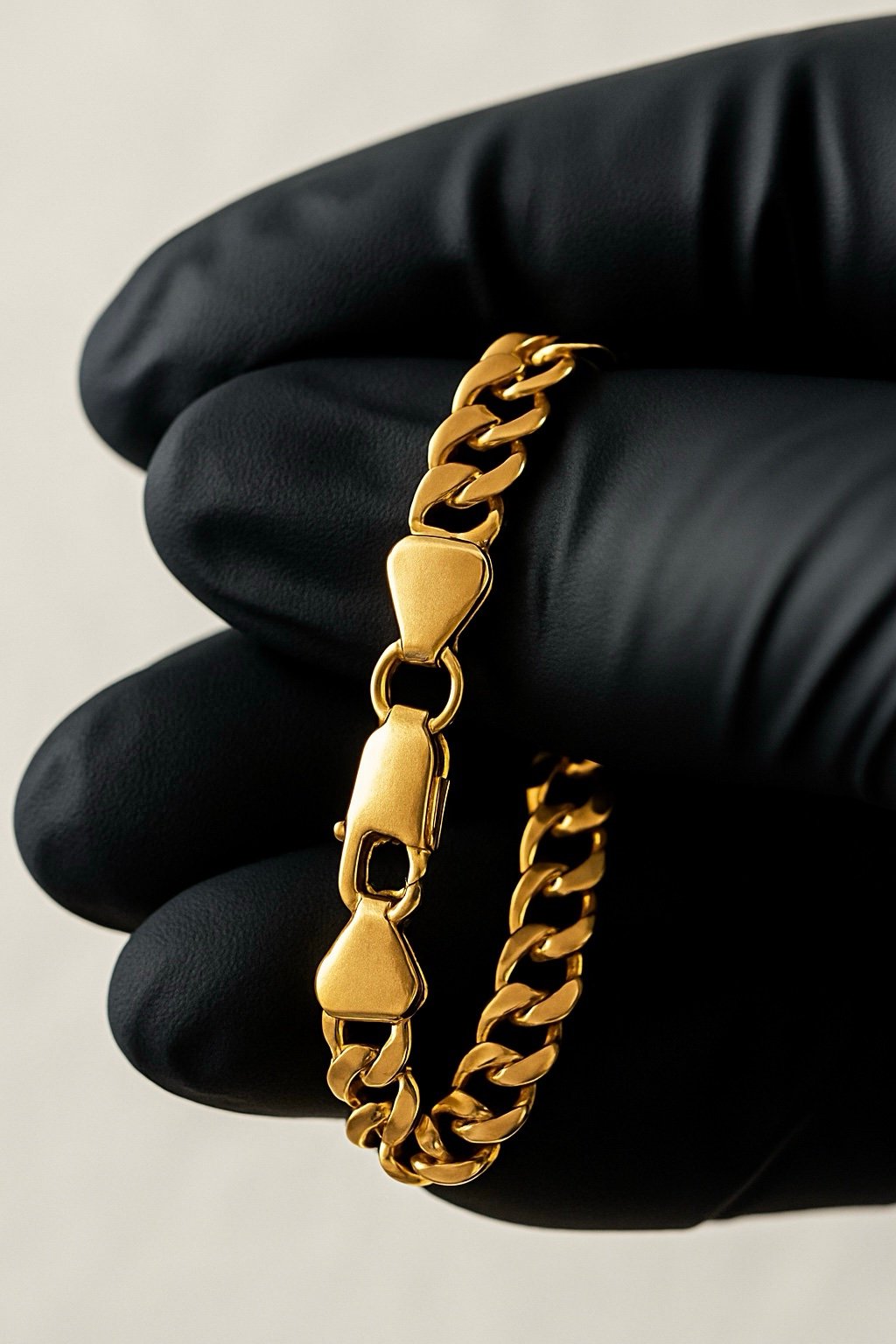 02e6ed7f-8918-400b-9220-8a2c12a9e30e pulseira grumet 5mm banhada a ouro